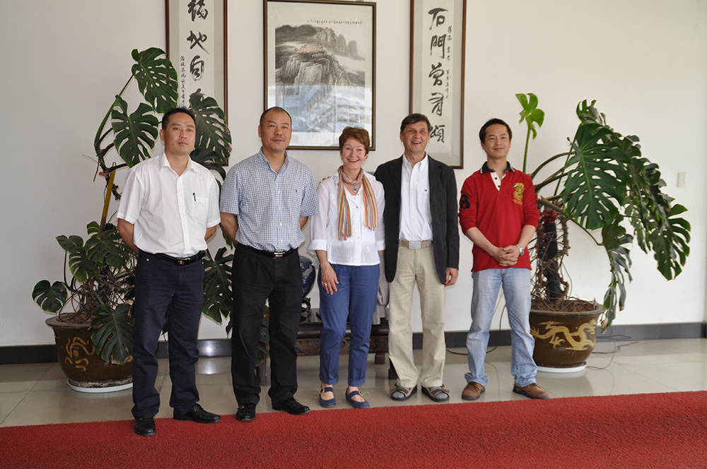 In 2010, Sam customers from Germany visited our company
